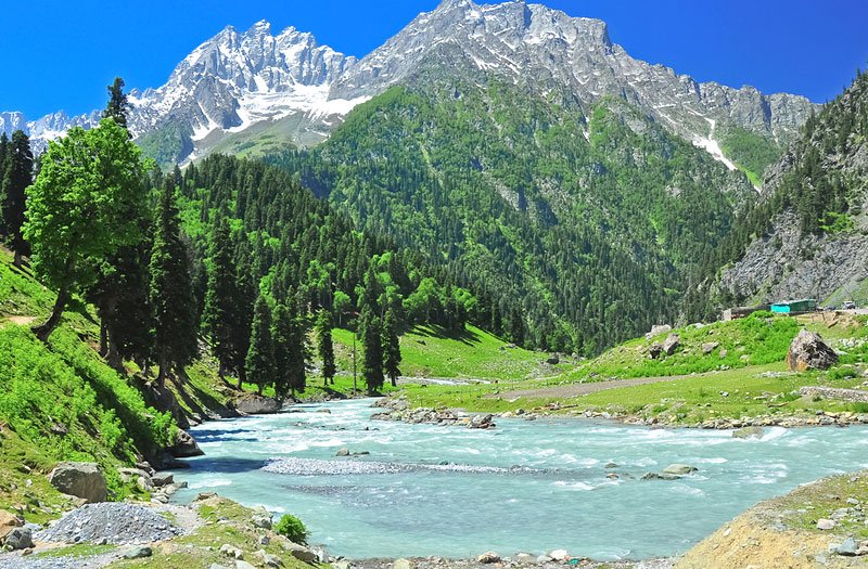 Day 01: Pick up from Airport transfer to Sonmarg