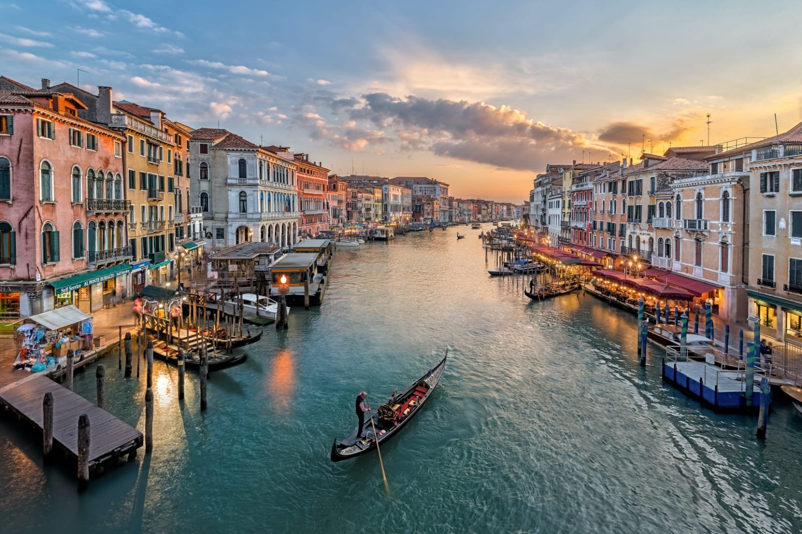 Day 10: Welcome To Venice - The Floating City Of Italy. Enjoy Gondola Ride.